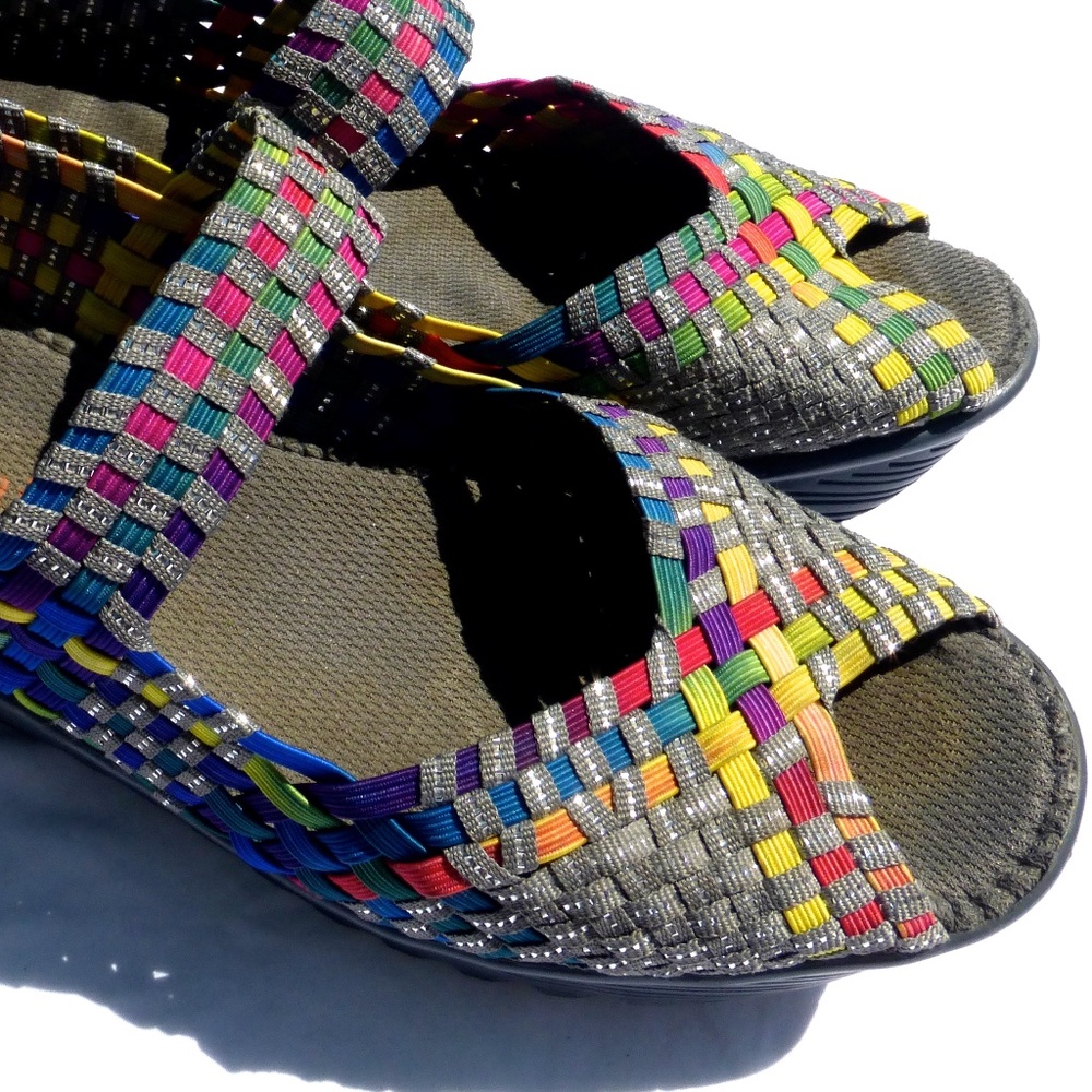 Bernie Mev Halle Silver Metallic Rainbow Wedges Size 38